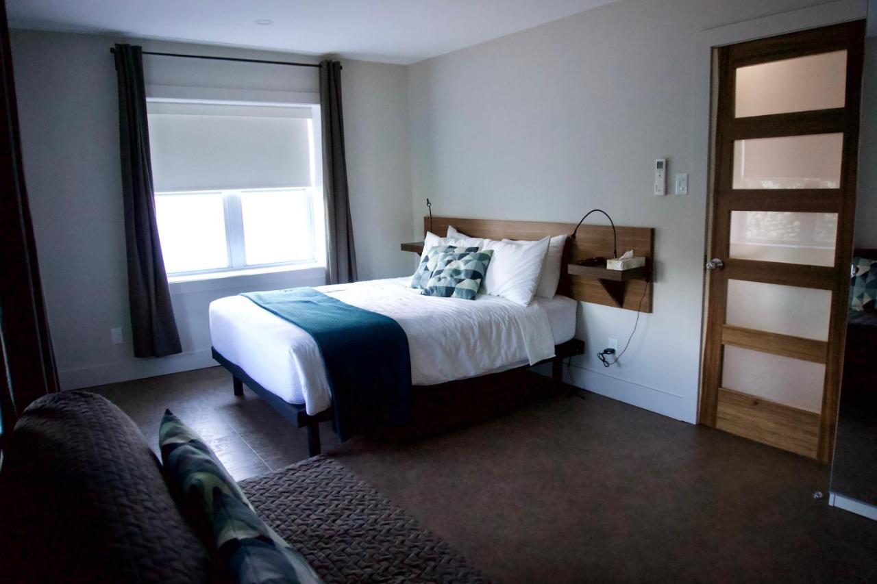 Morel Executive Suites Едмундстон Екстер'єр фото