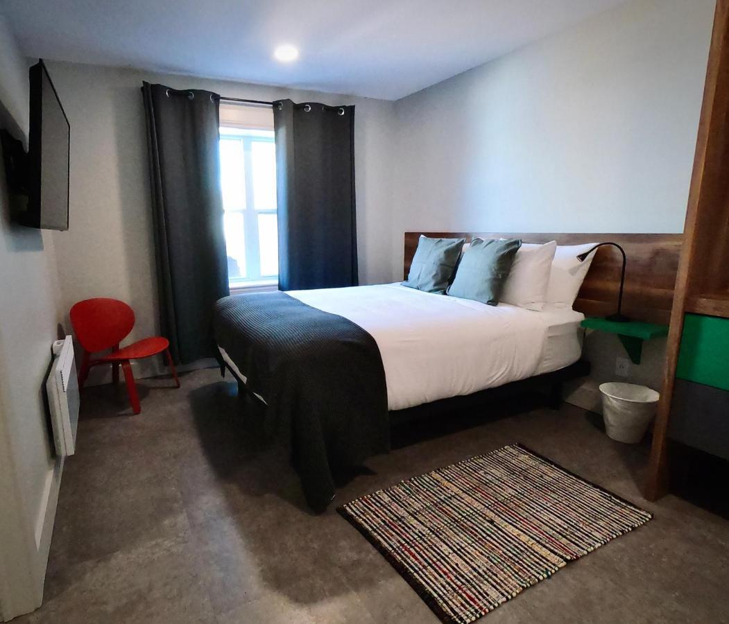 Morel Executive Suites Едмундстон Екстер'єр фото