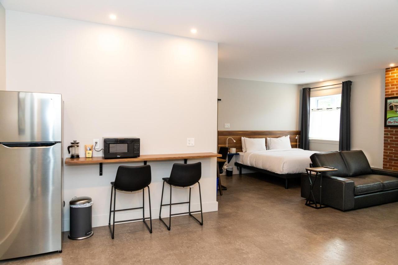 Morel Executive Suites Едмундстон Екстер'єр фото