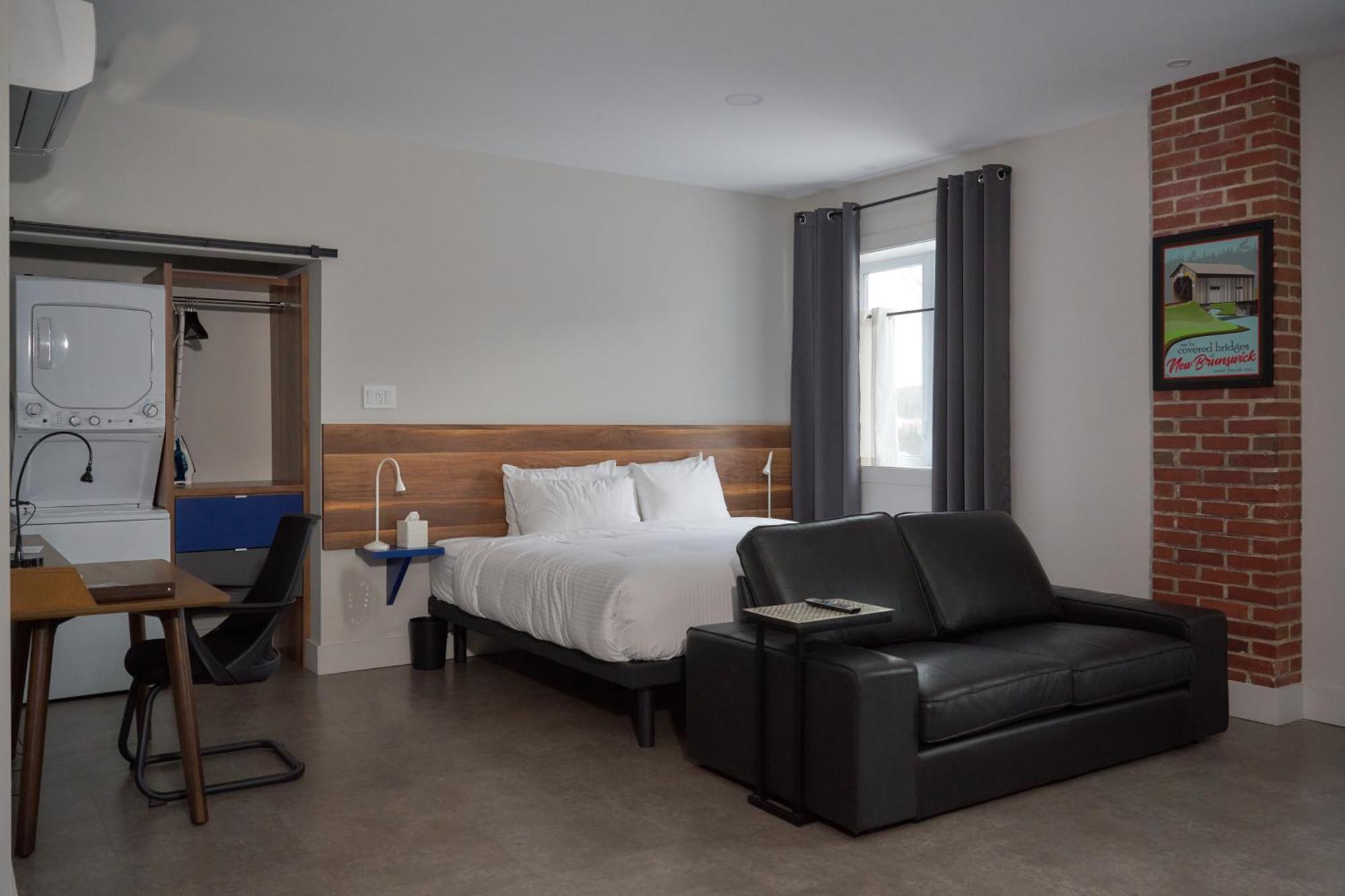 Morel Executive Suites Едмундстон Екстер'єр фото